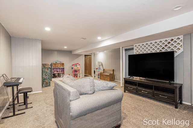 1426 Lewison Avenue Ne, City Of Grand Rapids, MI 49505