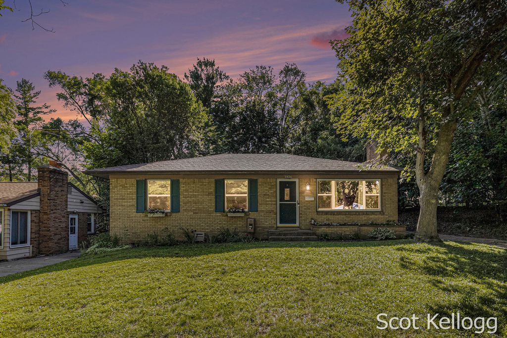 1426 Lewison Avenue Ne, City Of Grand Rapids, MI 49505