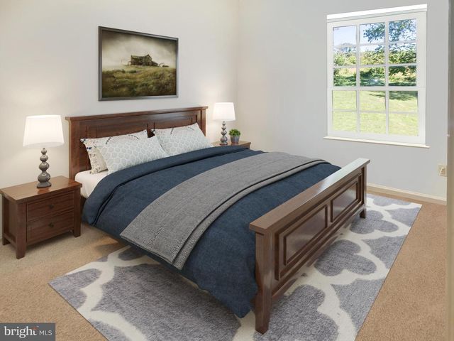 301 HOPKINS CT, Southampton, PA 18966