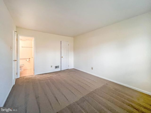 301 HOPKINS CT, Southampton, PA 18966