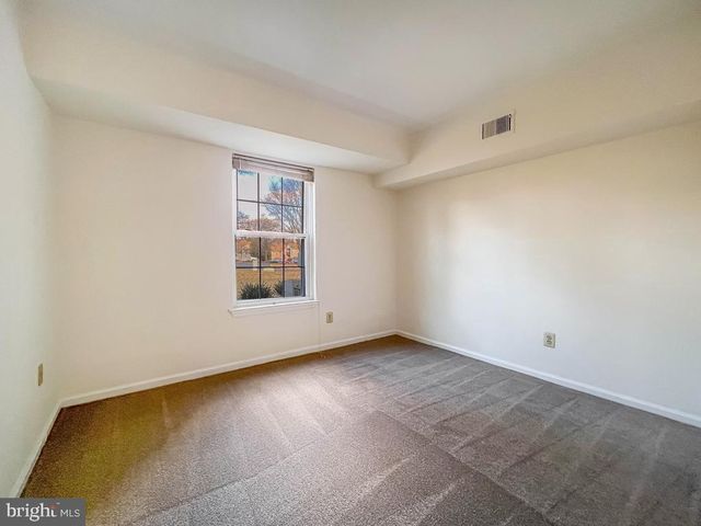 301 HOPKINS CT, Southampton, PA 18966