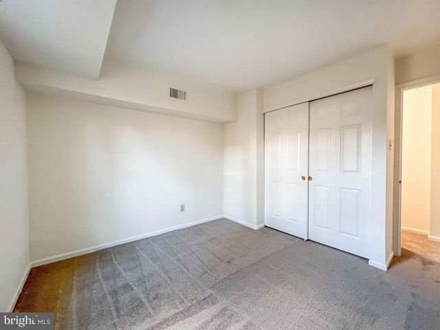 301 HOPKINS CT, Southampton, PA 18966