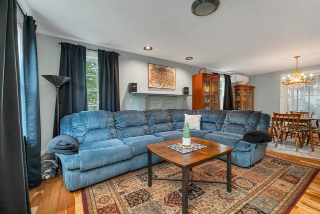 14 Viola Circle, Seabrook, NH 03874