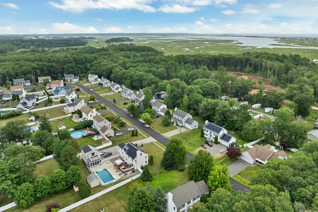14 Viola Circle, Seabrook, NH 03874