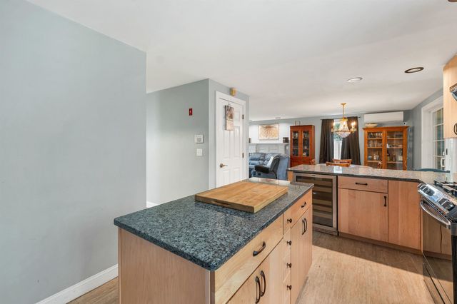 14 Viola Circle, Seabrook, NH 03874
