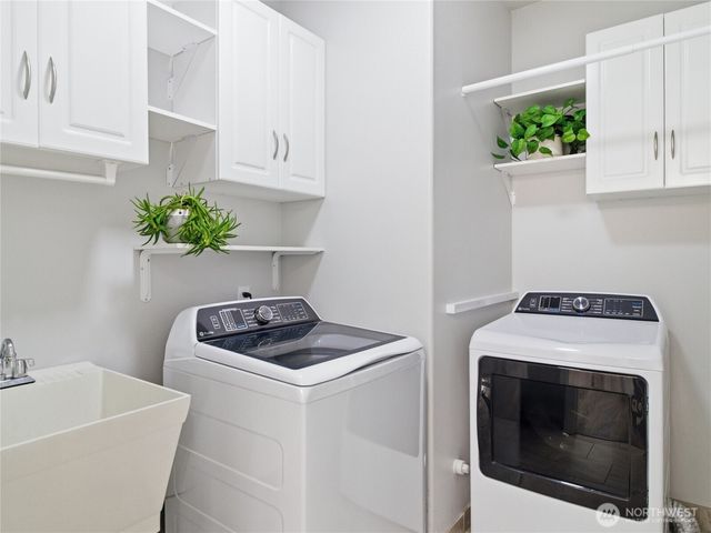 8437 16th Avenue SE, Olympia, WA 98513