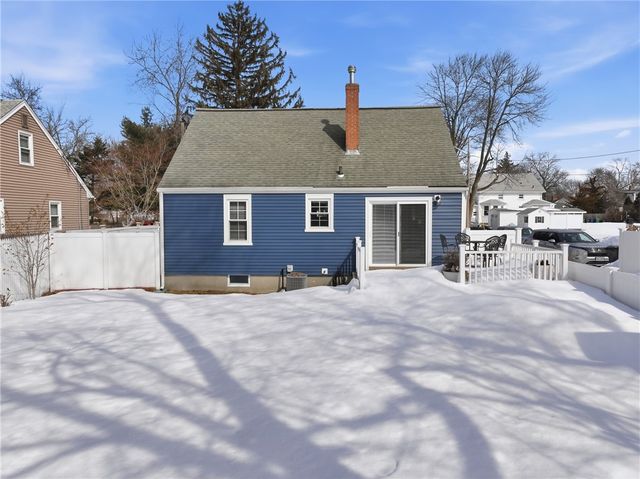 175 Pettaconsett Avenue, Warwick, RI 02888