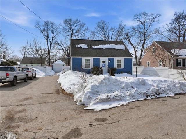 175 Pettaconsett Avenue, Warwick, RI 02888