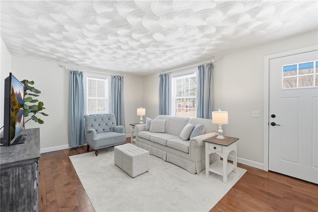 175 Pettaconsett Avenue, Warwick, RI 02888