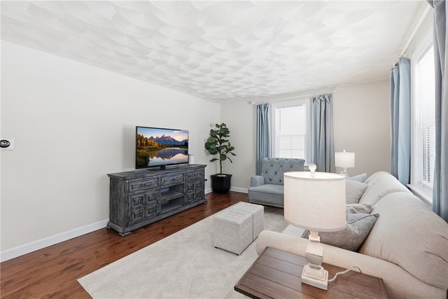 175 Pettaconsett Avenue, Warwick, RI 02888