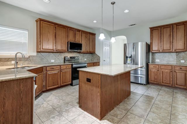 1641 Quail Grove Drive, Fort Worth, TX 76177