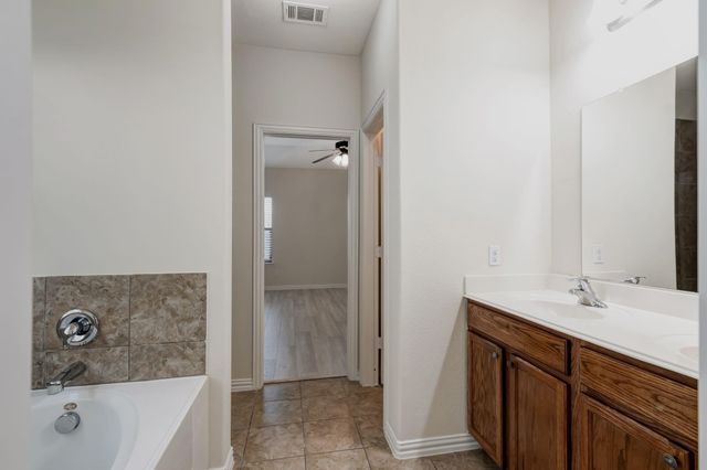 1641 Quail Grove Drive, Fort Worth, TX 76177