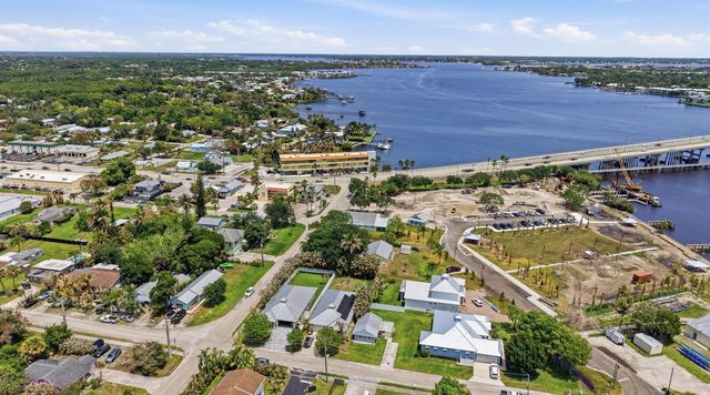 2750 SW Cornell Avenue, Palm City, FL 34990