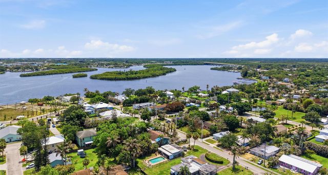 2750 SW Cornell Avenue, Palm City, FL 34990