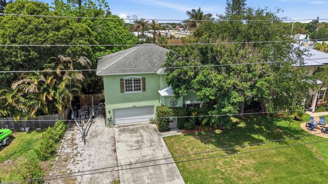 2750 SW Cornell Avenue, Palm City, FL 34990