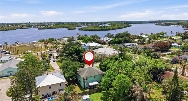 2750 SW Cornell Avenue, Palm City, FL 34990