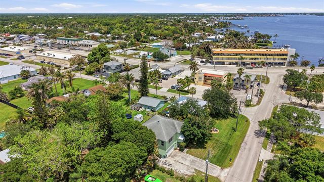 2750 SW Cornell Avenue, Palm City, FL 34990