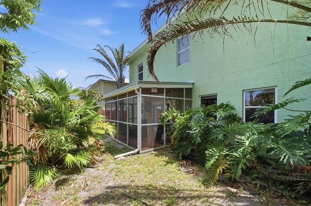 2750 SW Cornell Avenue, Palm City, FL 34990