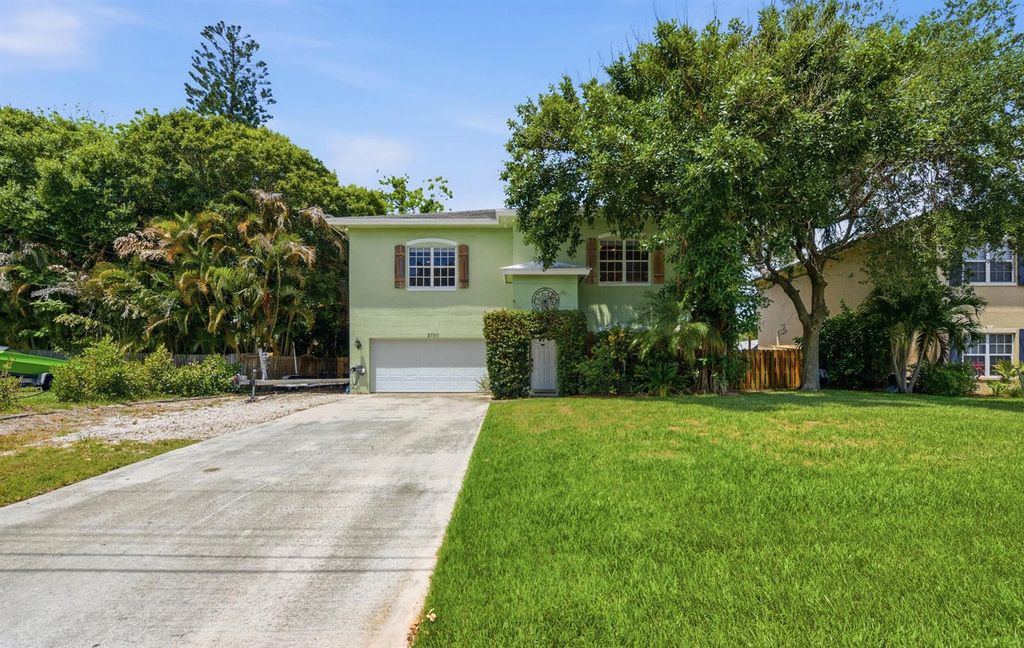 2750 SW Cornell Avenue, Palm City, FL 34990