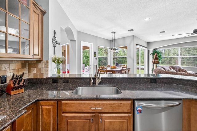 13887 GAVIN ROAD, Dover, FL 33527