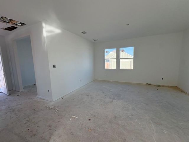 116 Cherry Blossom LN, Taylor, TX 76574