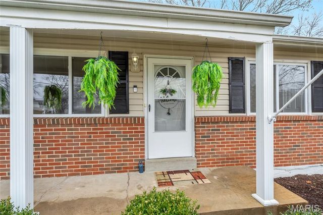 23 Covert Lane, Ellisville, MO 63021