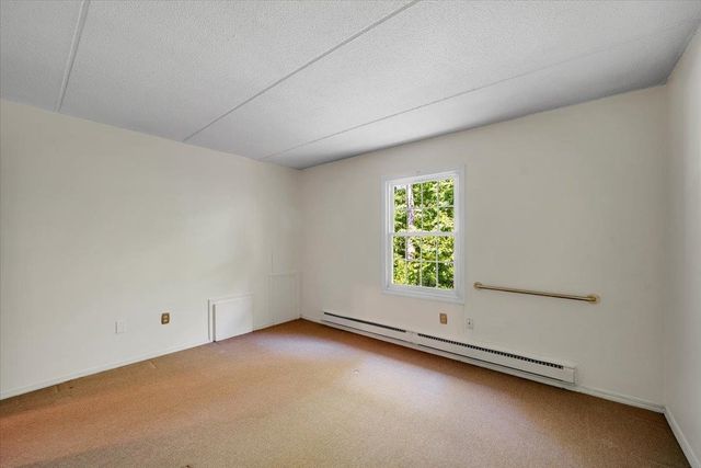 125 Kennedy Dr Apt 35, South Burlington, VT 05403