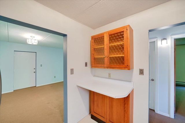 125 Kennedy Dr Apt 35, South Burlington, VT 05403