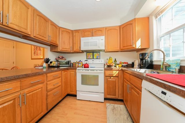 16 Woodview Dr 16, Brewster, MA 02631