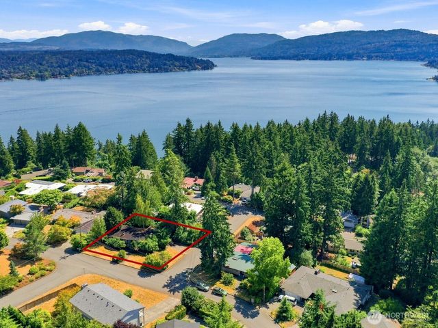 17805 NE 9th Street, Bellevue, WA 98008