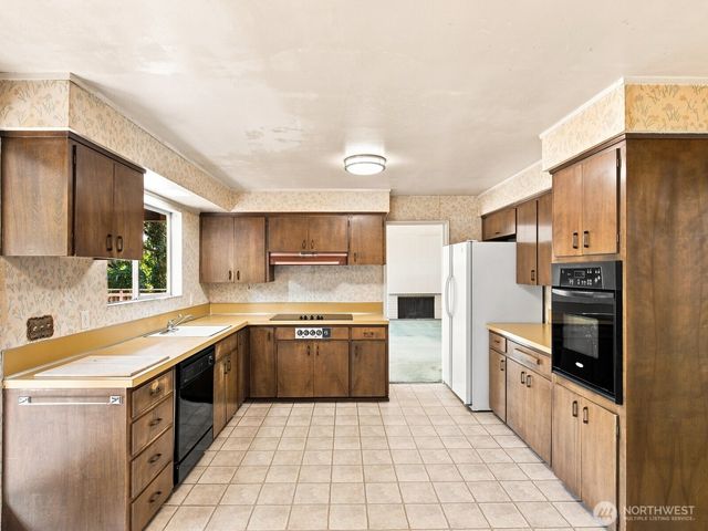 17805 NE 9th Street, Bellevue, WA 98008