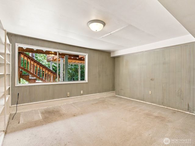 17805 NE 9th Street, Bellevue, WA 98008