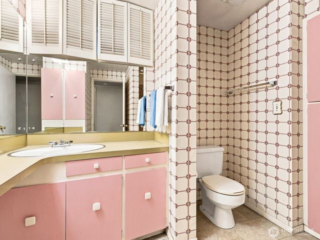 17805 NE 9th Street, Bellevue, WA 98008