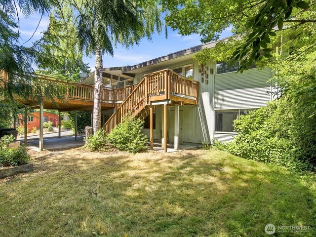 17805 NE 9th Street, Bellevue, WA 98008