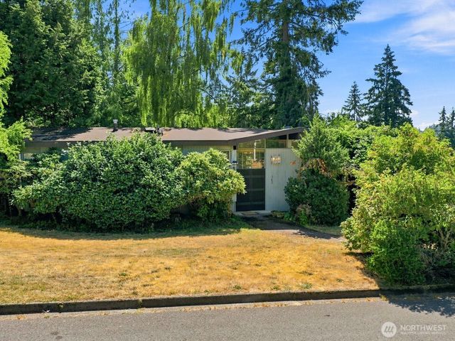 17805 NE 9th Street, Bellevue, WA 98008