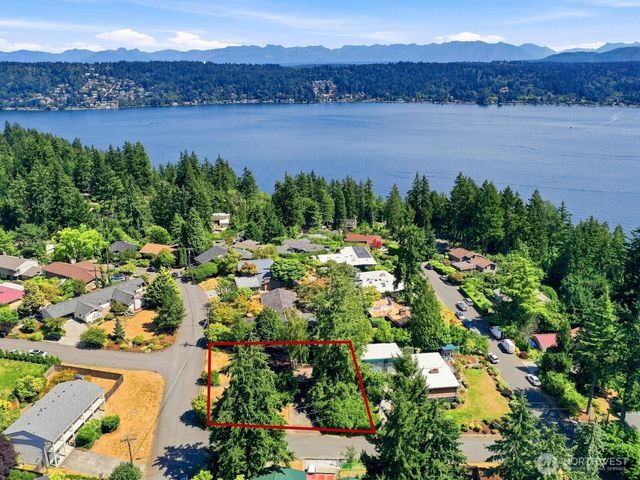 17805 NE 9th Street, Bellevue, WA 98008