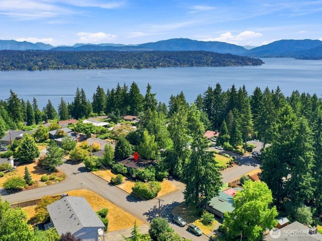 17805 NE 9th Street, Bellevue, WA 98008