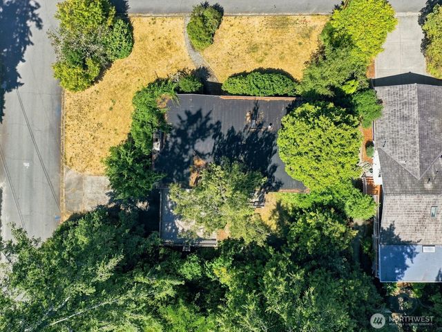 17805 NE 9th Street, Bellevue, WA 98008