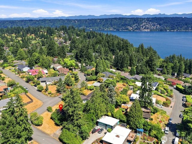 17805 NE 9th Street, Bellevue, WA 98008