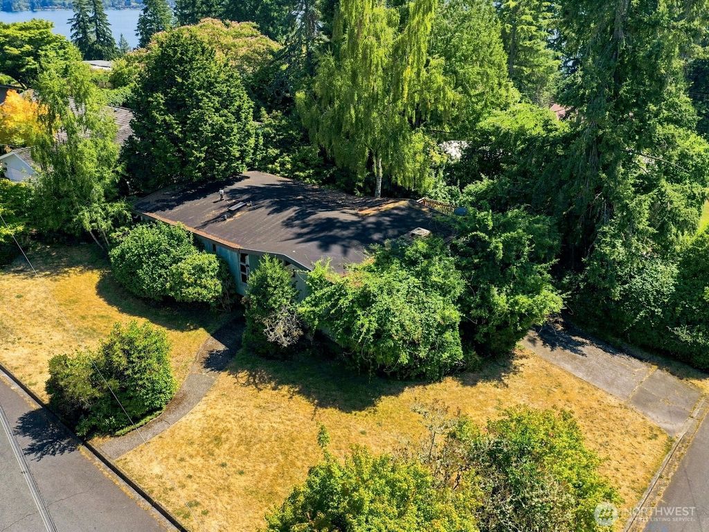 17805 NE 9th Street, Bellevue, WA 98008