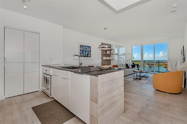 90 Alton Rd 2506, Miami Beach, FL 33139