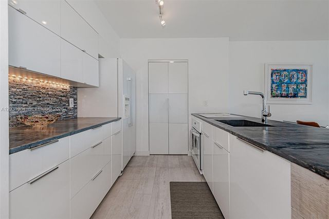 90 Alton Rd 2506, Miami Beach, FL 33139