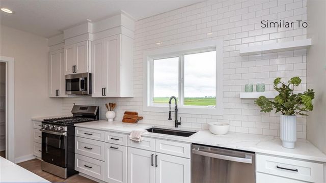 1320 NW Yorktown Drive, Waukee, IA 50263