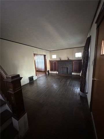 1023 Beckford St, New Castle, PA 16101