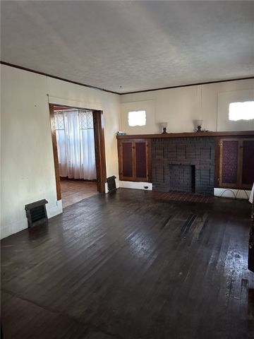 1023 Beckford St, New Castle, PA 16101