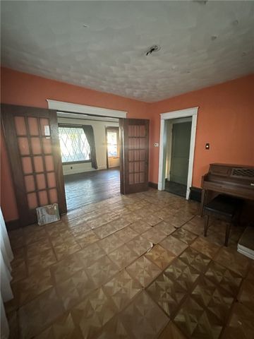 1023 Beckford St, New Castle, PA 16101