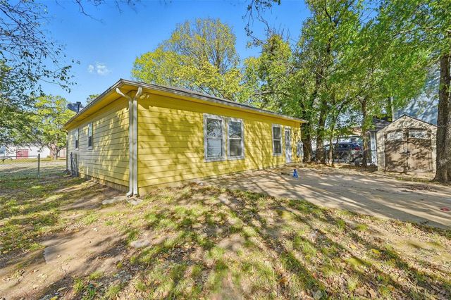 728 W Walker Street, Denison, TX 75020