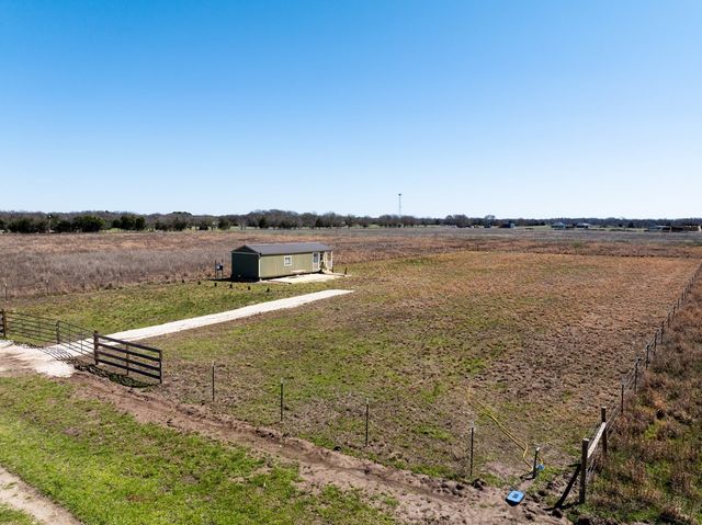 141 NE CR 2190, Kerens, TX 75144