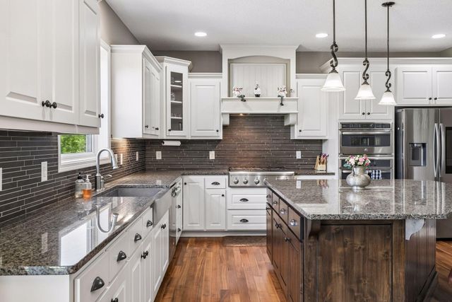 3604 Sawgrass Trail S, Eagan, MN 55123