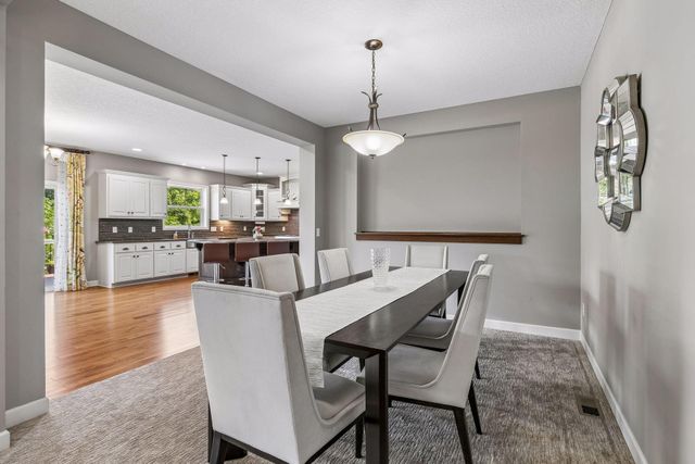 3604 Sawgrass Trail S, Eagan, MN 55123